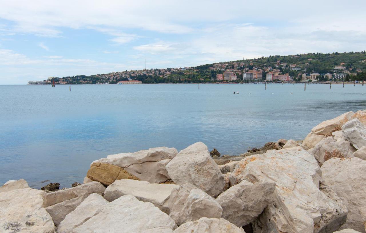 Villa Floating House Adela Portorose Esterno foto