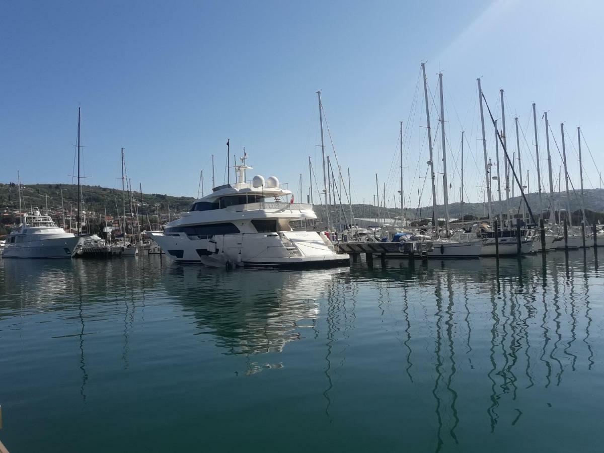 Villa Floating House Adela Portorose Esterno foto